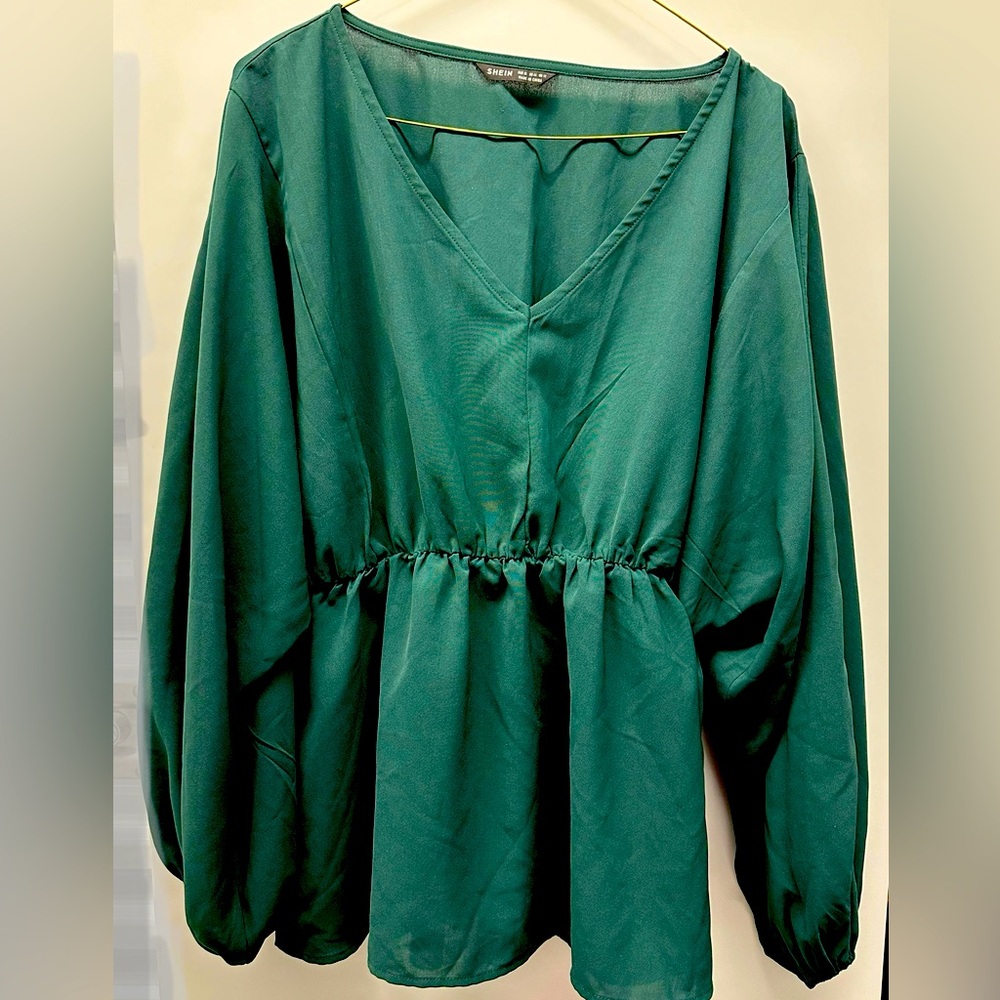 Shein, medium dark green top, v-neck